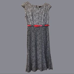 Black and white dress with red detachable belt